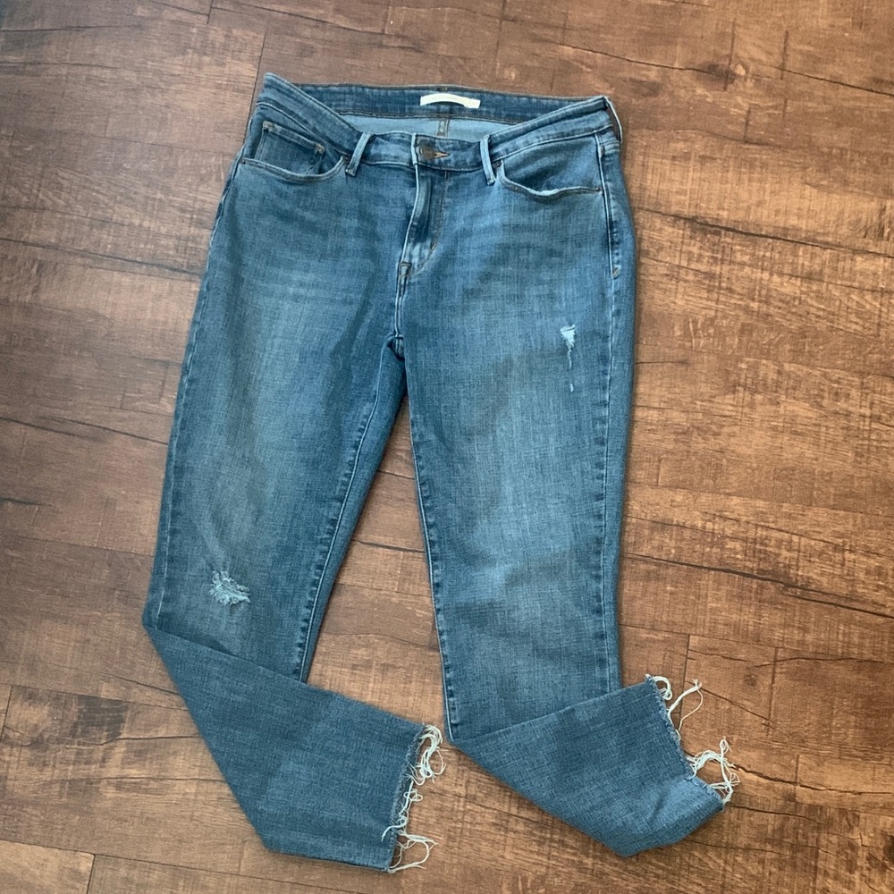 Womens Levi’s mid rise skinny